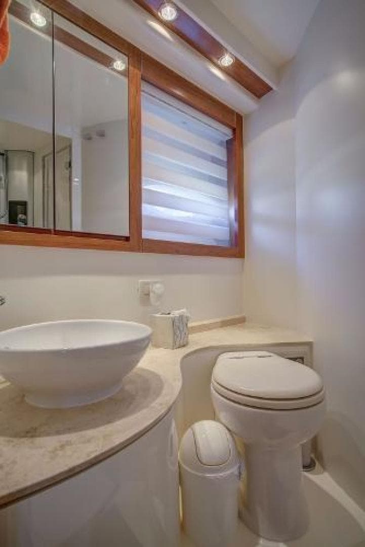 2008 Pershing — photo 29