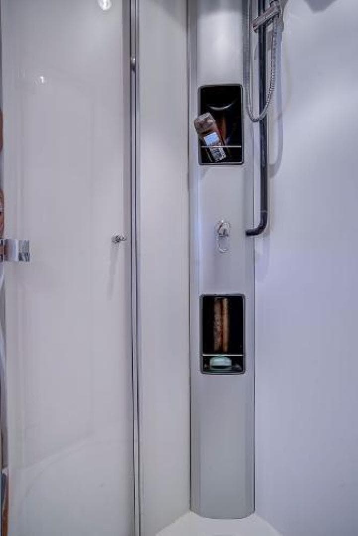 2008 Pershing — photo 26