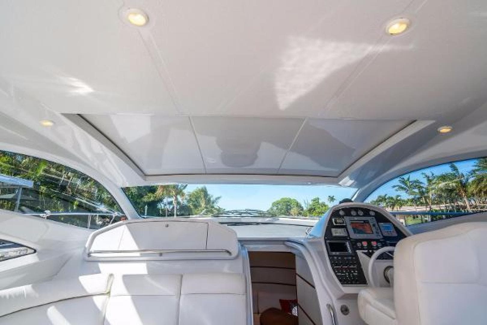 2008 Pershing — photo 13