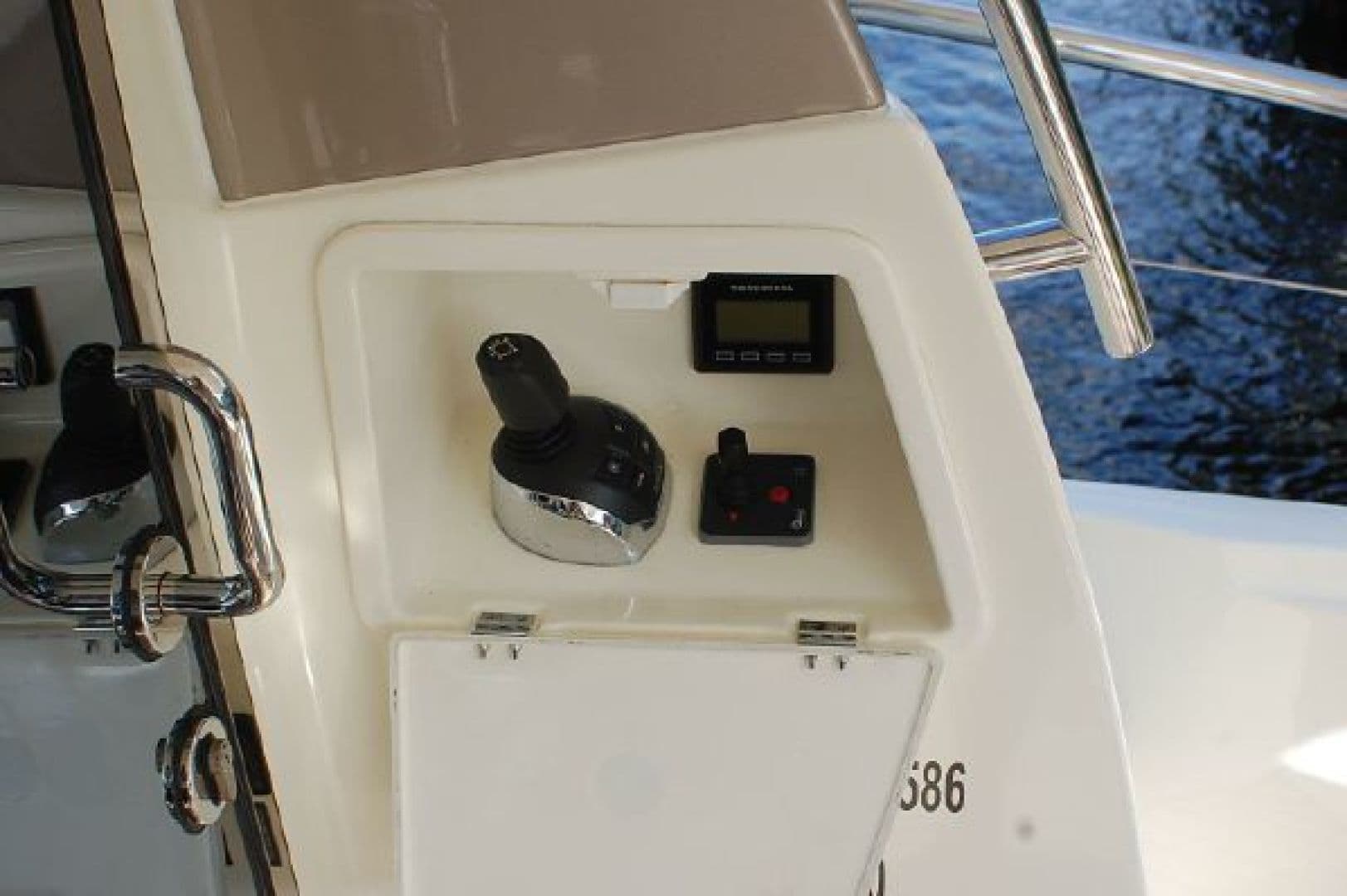 2014 Prestige 500 — photo 18