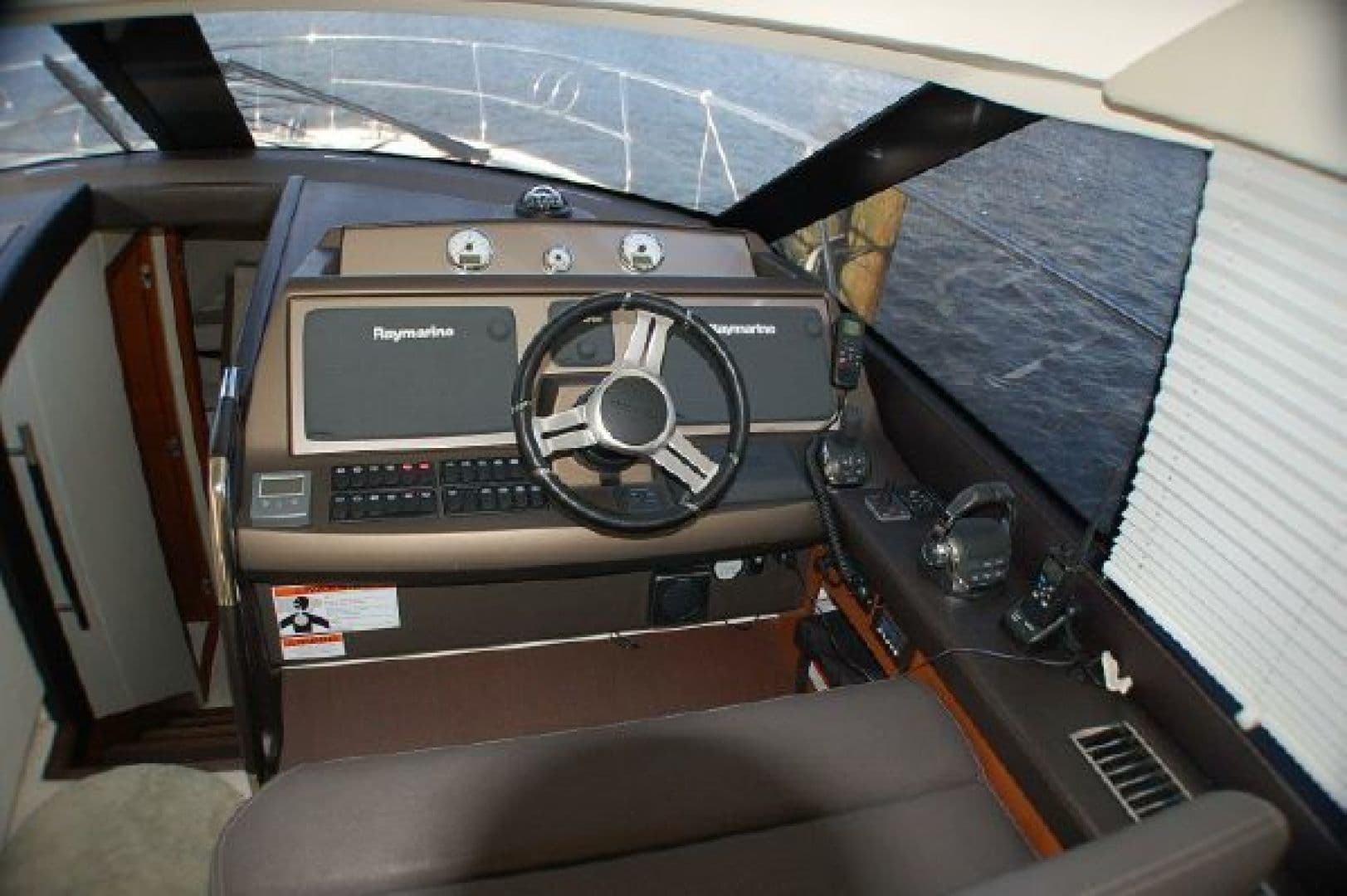 2014 Prestige 500 — photo 11