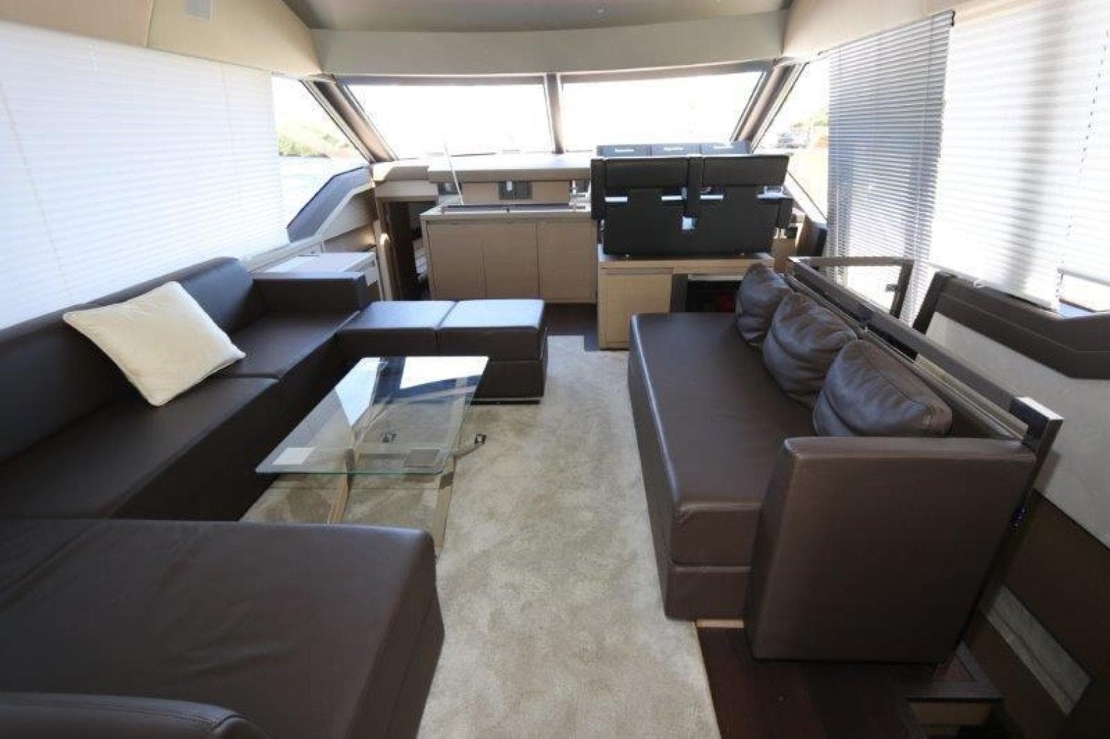 2017 Prestige Motoryacht — photo 11