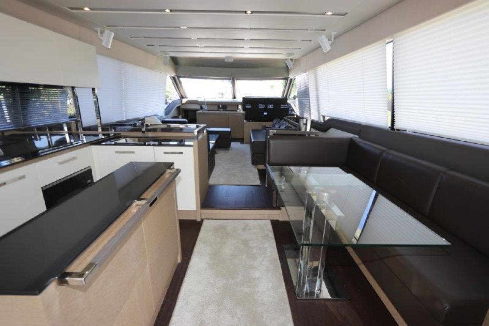 2017 Prestige Motoryacht — photo 7