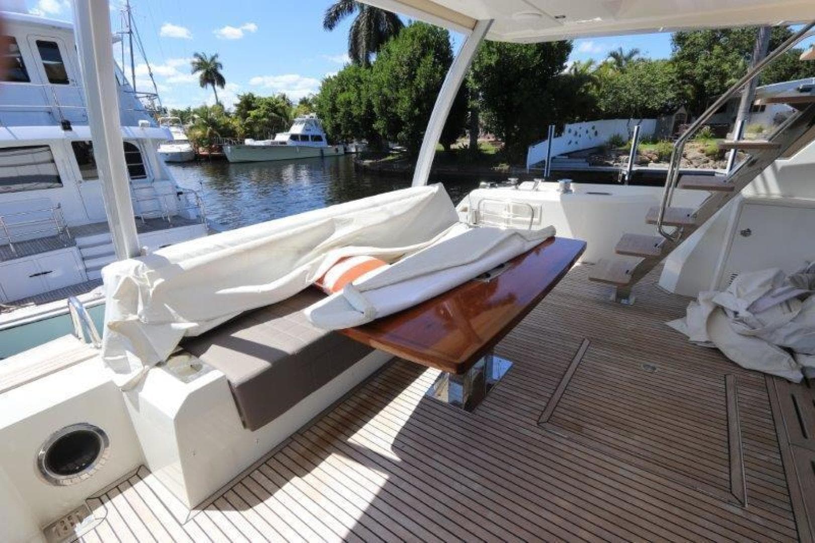 2017 Prestige Motoryacht — photo 5