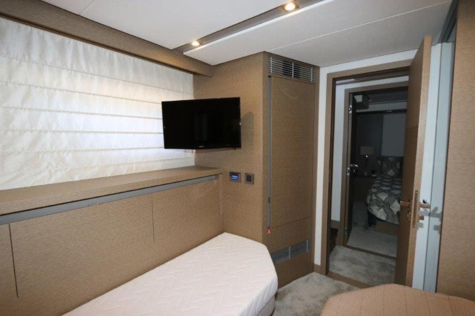 2017 Prestige Motoryacht — photo 19