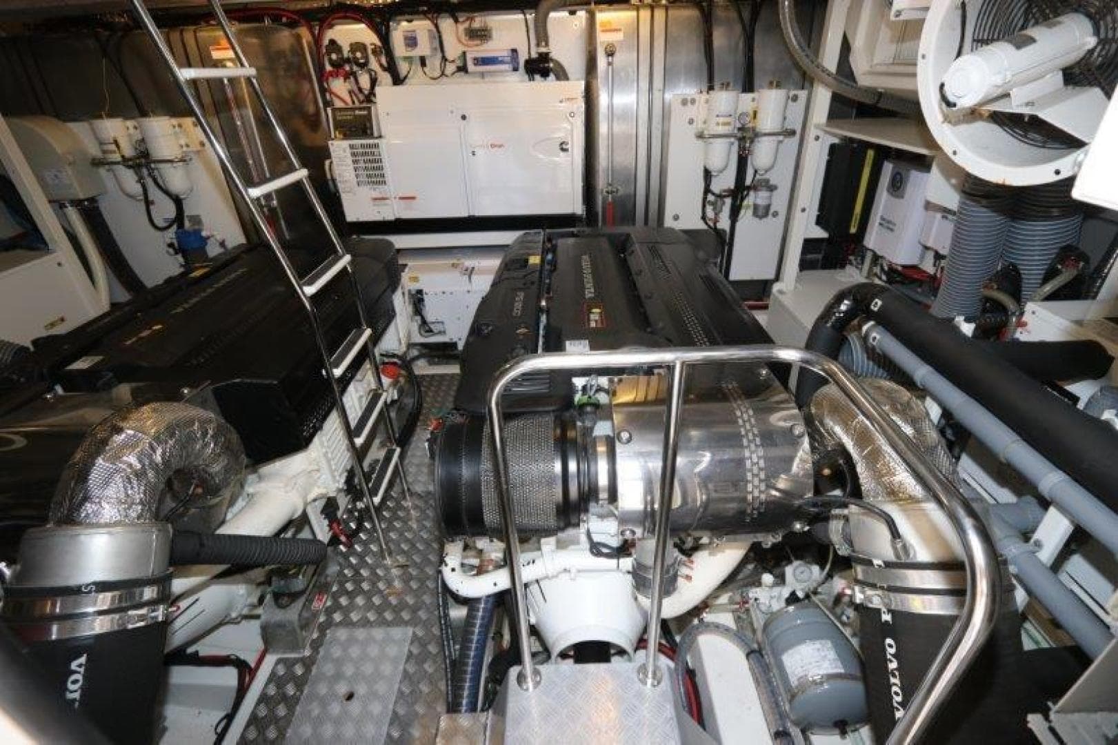 2017 Prestige Motoryacht — photo 31