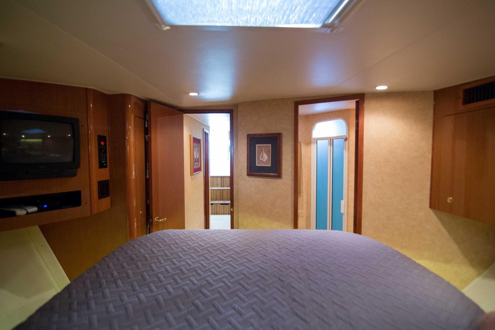 2001 Viking Express — photo 11