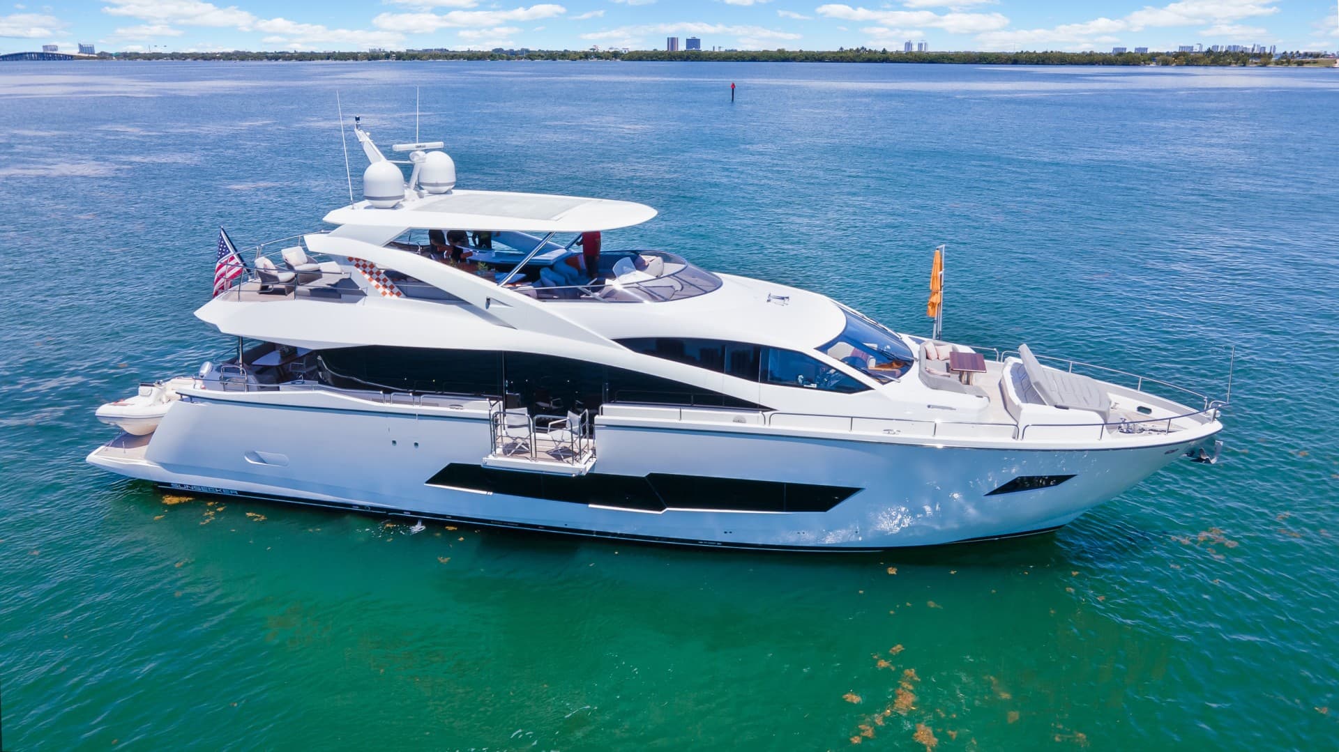 2018 Sunseeker 86 Yacht — photo 1