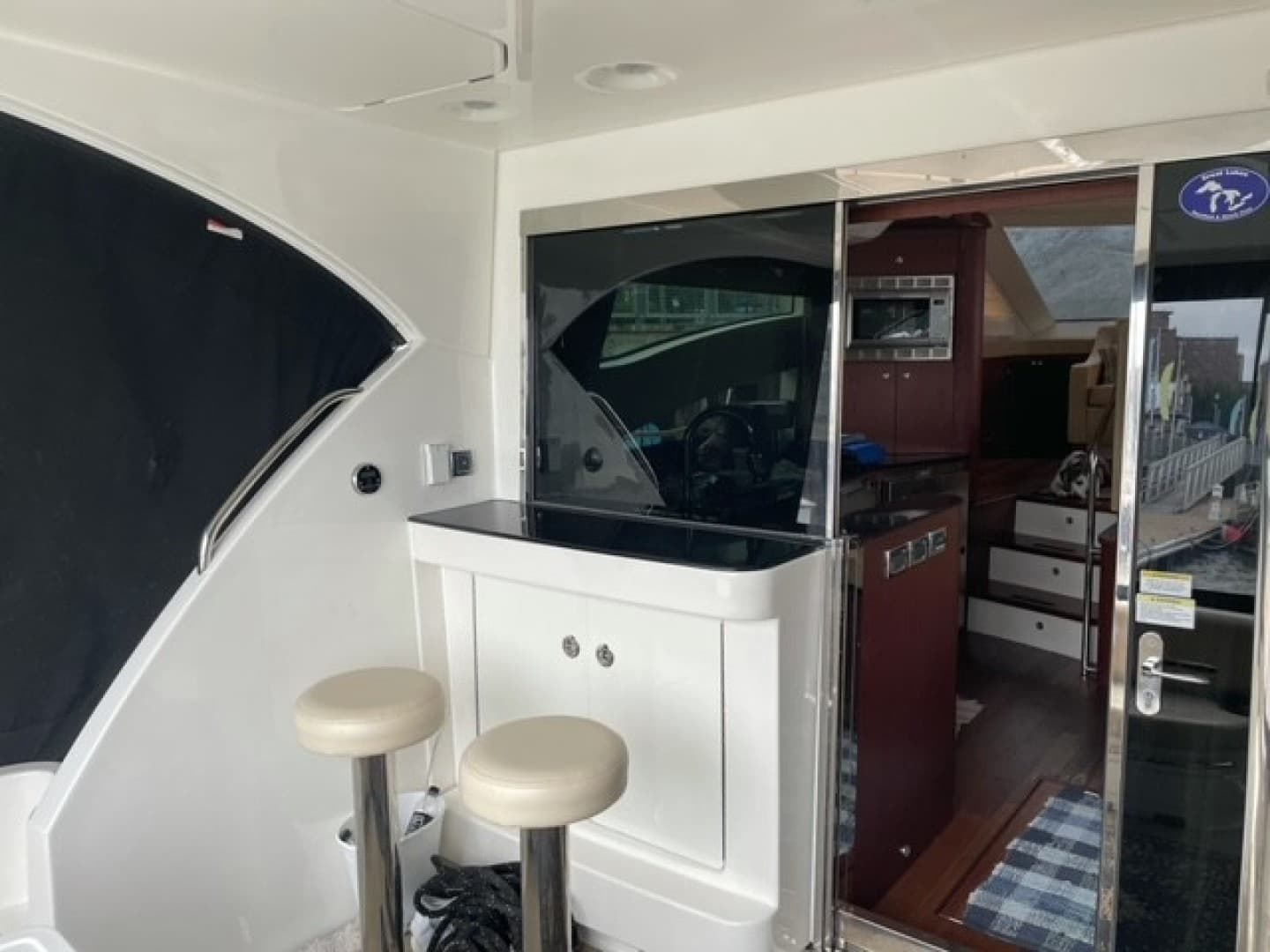 2012 Meridian 541 Sedan — photo 4