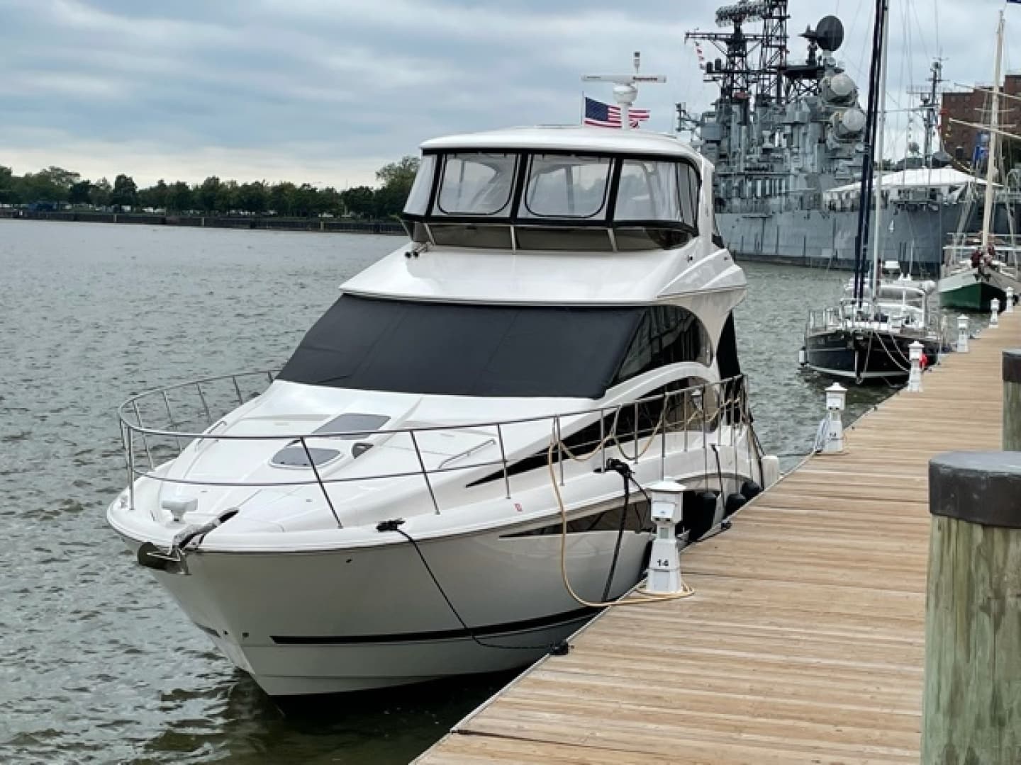 2012 Meridian 541 Sedan — photo 2