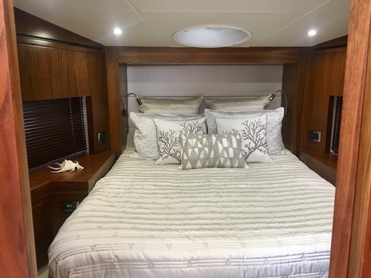 2015 Sunseeker Manhattan 55 — photo 31
