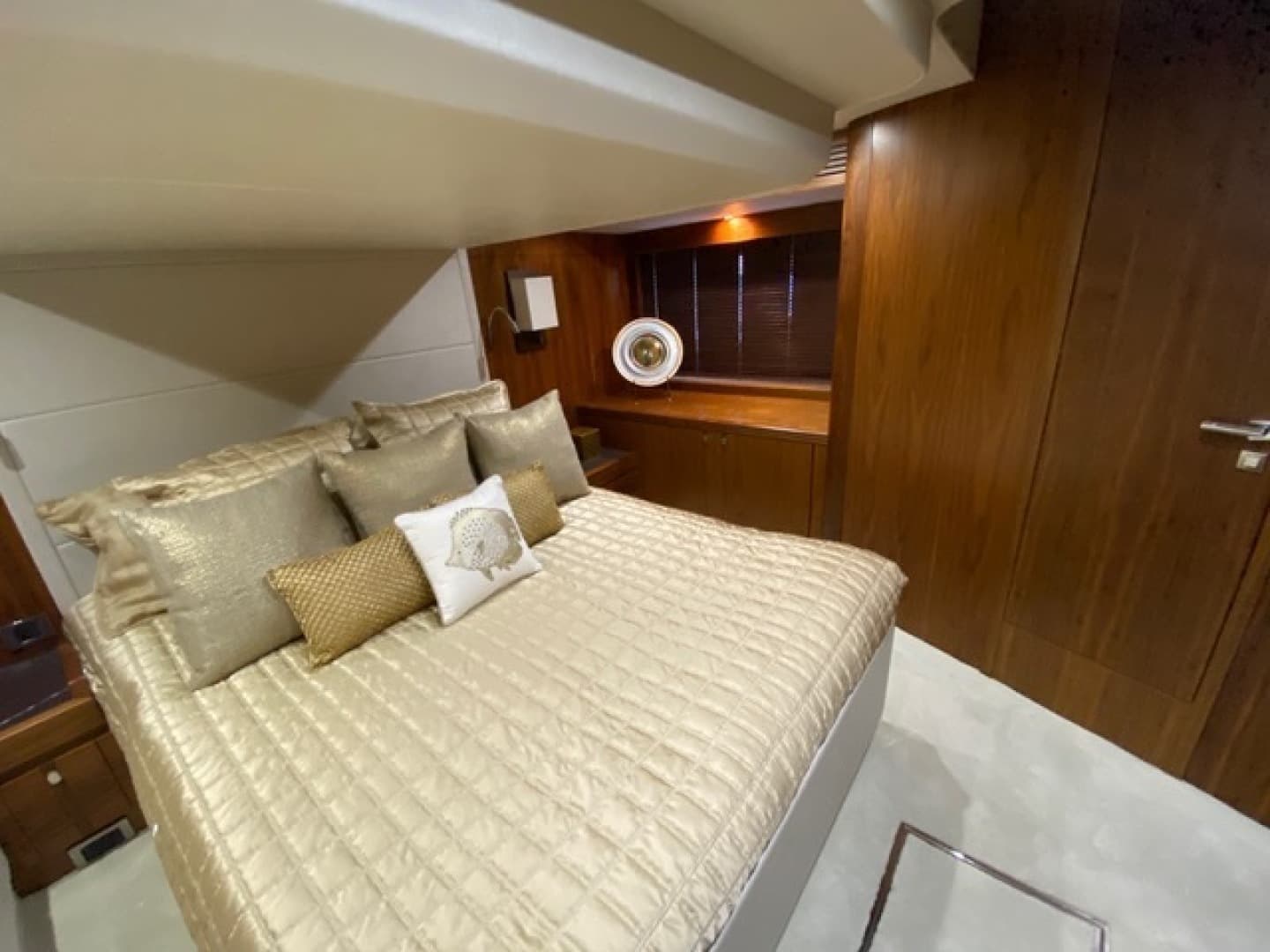 2015 Sunseeker Manhattan 55 — photo 27