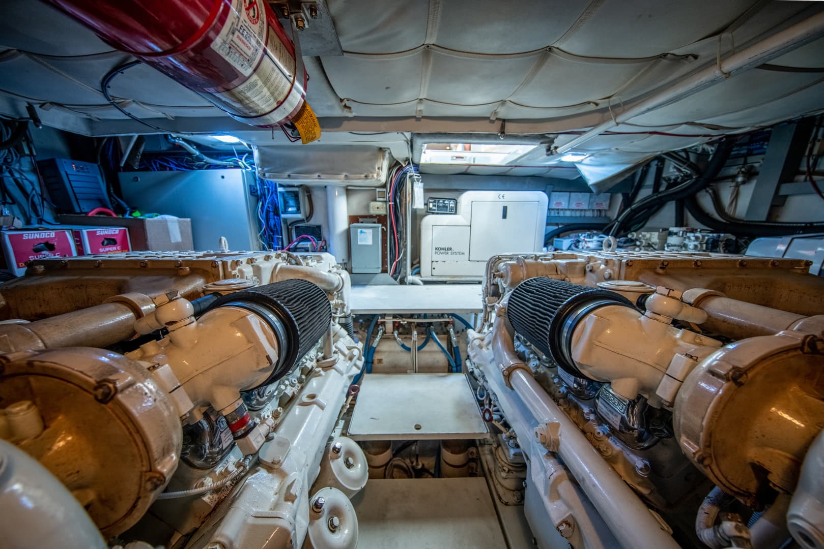 2004 Pershing Express — photo 36