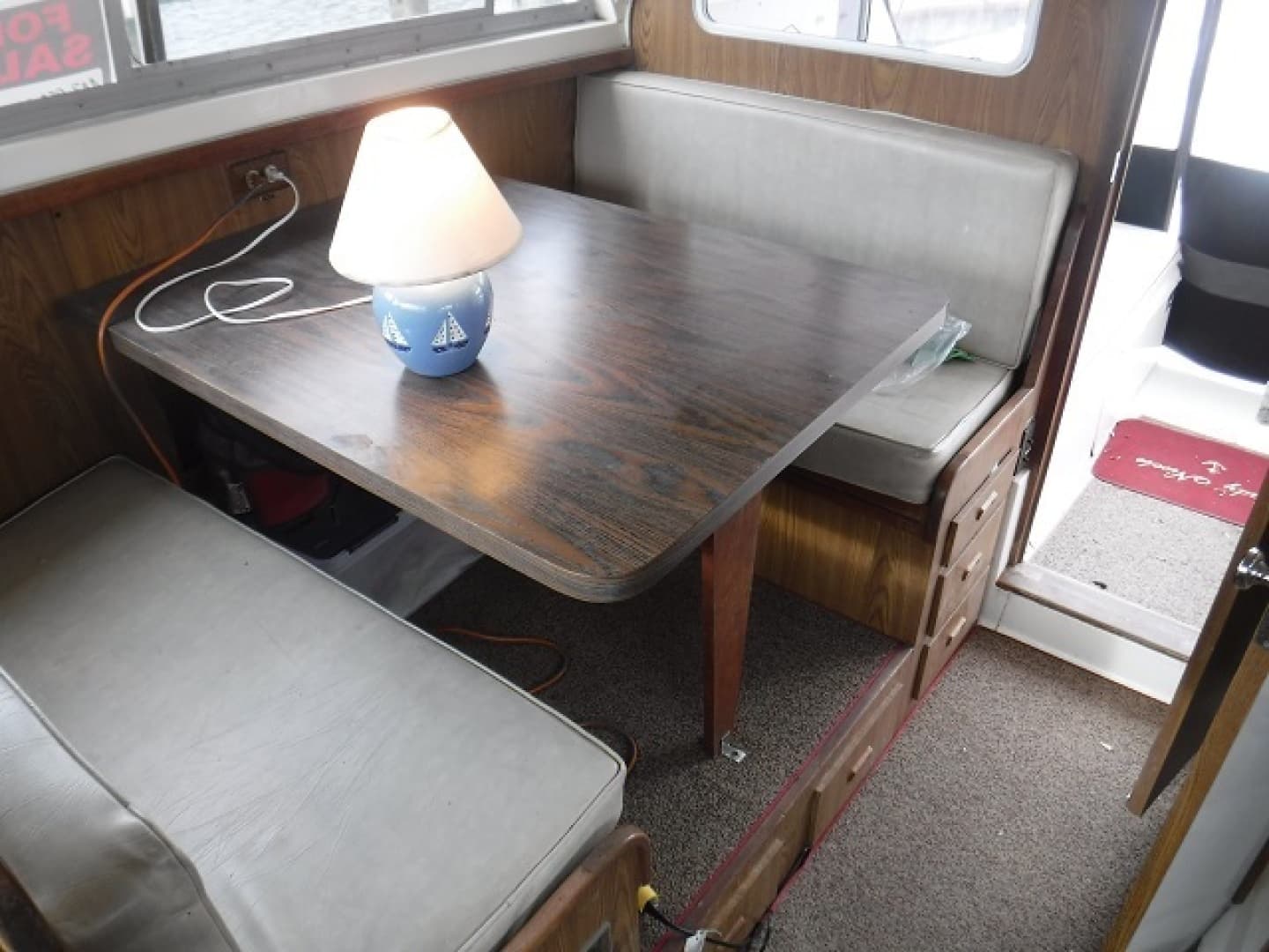 1980 Bertram 33 — photo 11