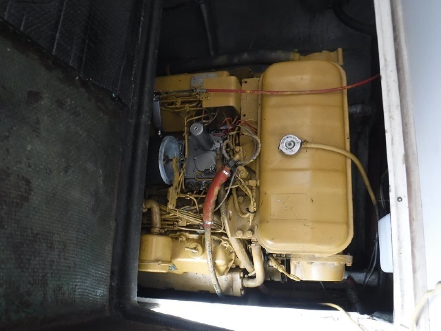 1980 Bertram 33 — photo 13