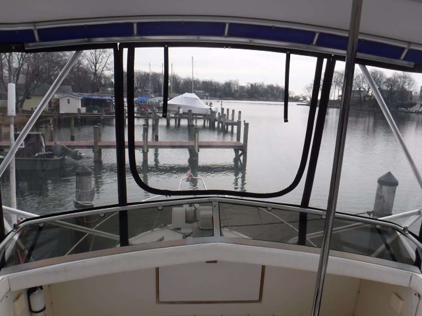 1980 Bertram 33 — photo 19