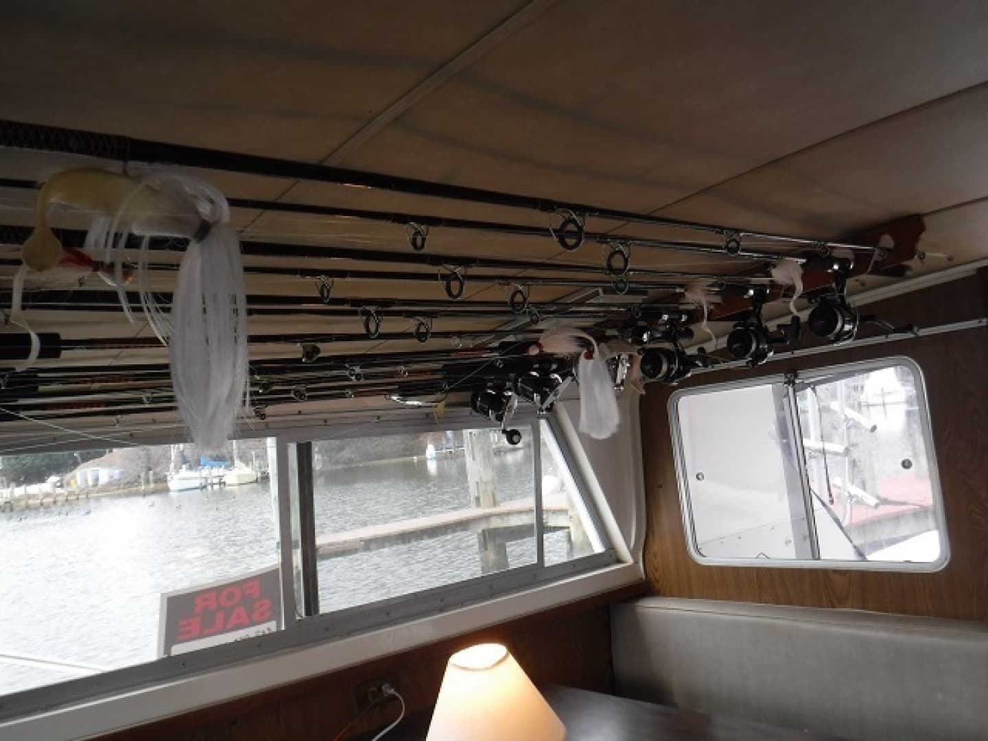 1980 Bertram 33 — photo 12