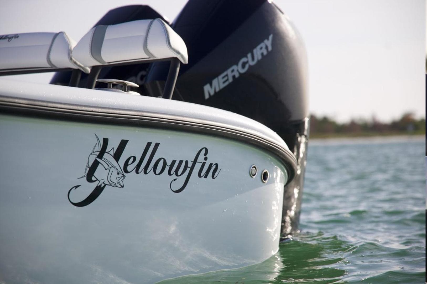 2026 Yellowfin 26 Hybrid — photo 3