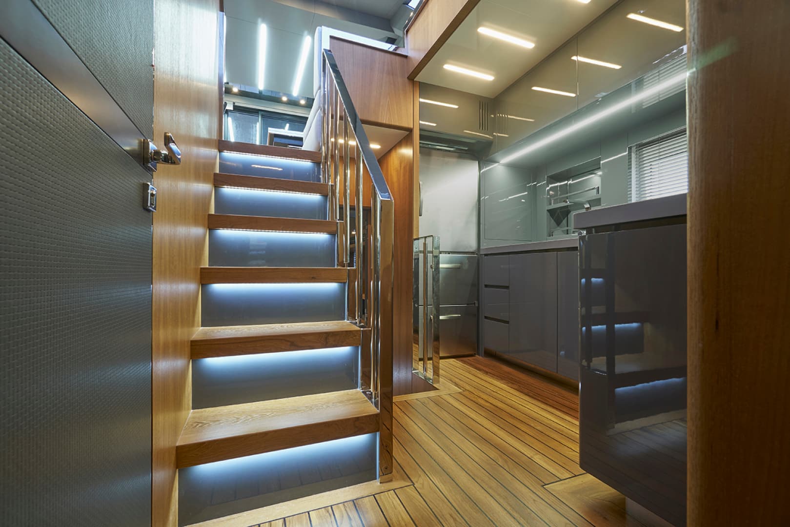 2021 Astondoa 655 Coupe — photo 17