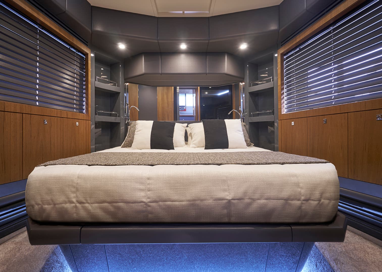 2021 Astondoa 655 Coupe — photo 24