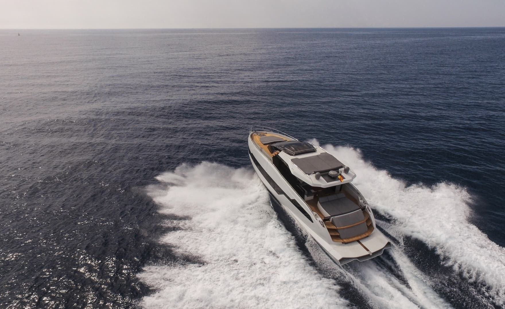 2021 Astondoa 655 Coupe — photo 7