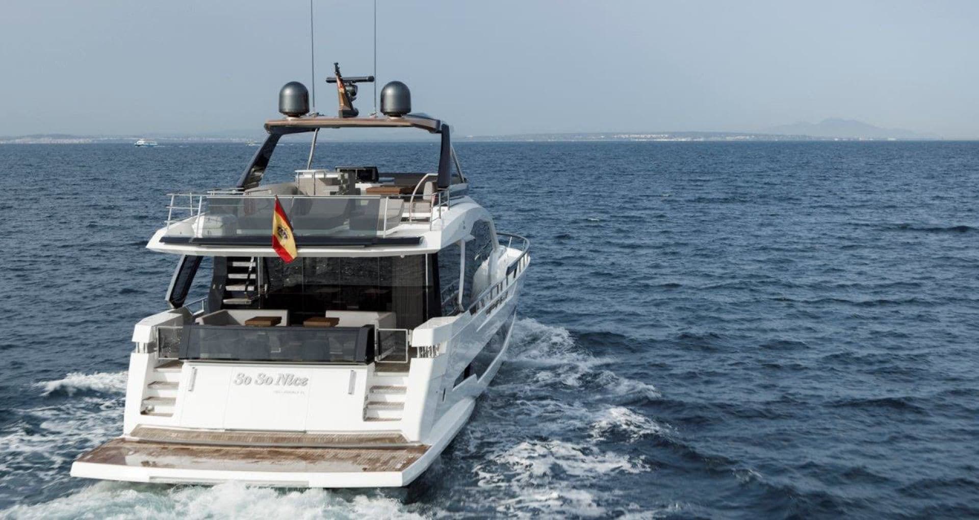 2021 Astondoa 8 — photo 2