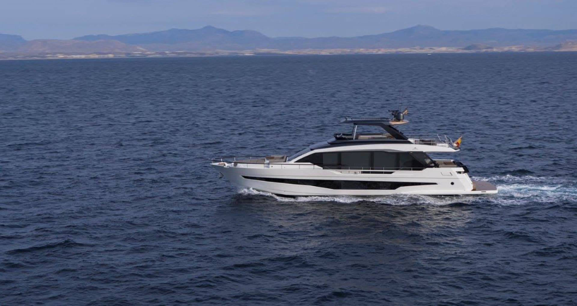 2021 Astondoa 8 — photo 1