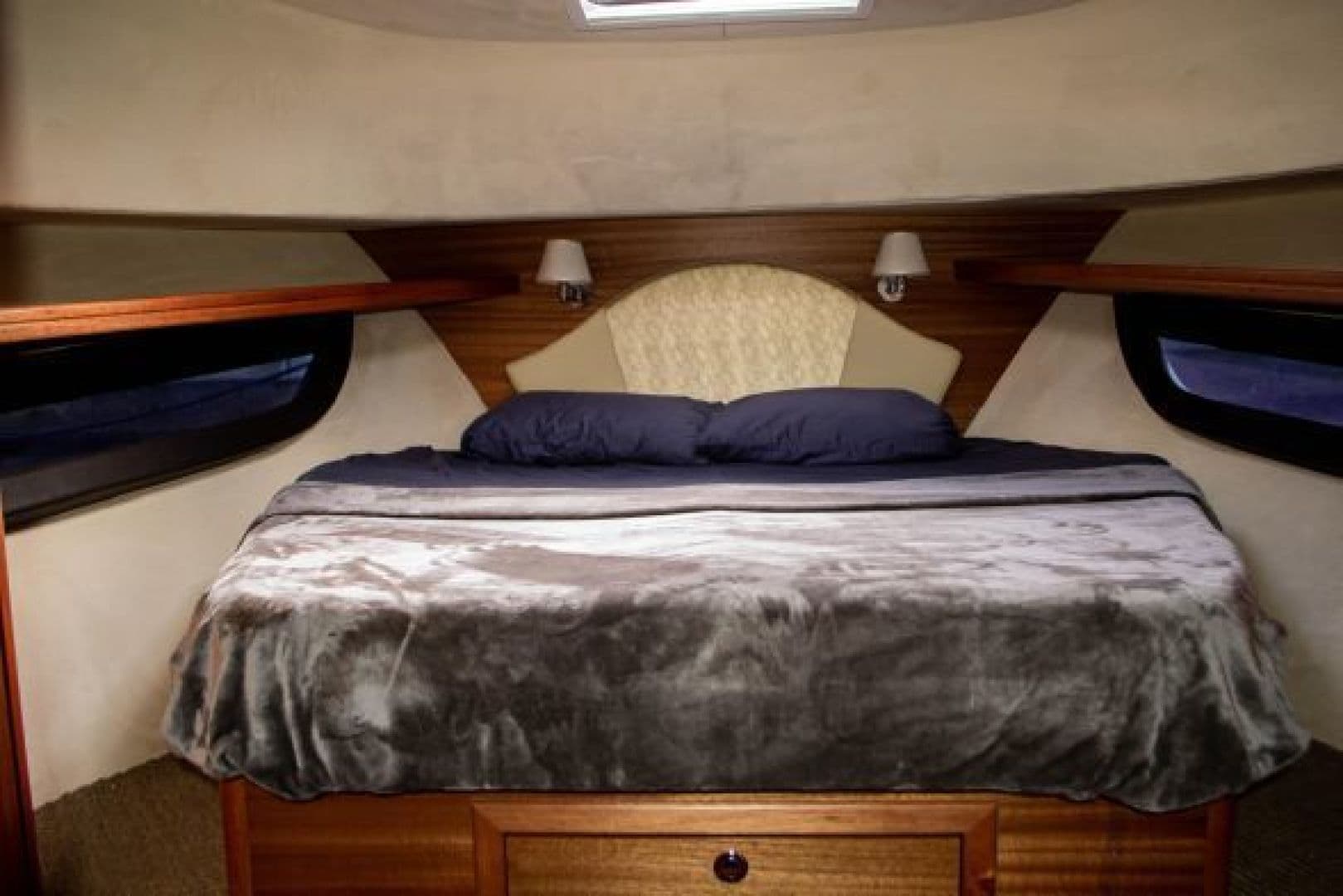 2019 Monachus Issa — photo 7