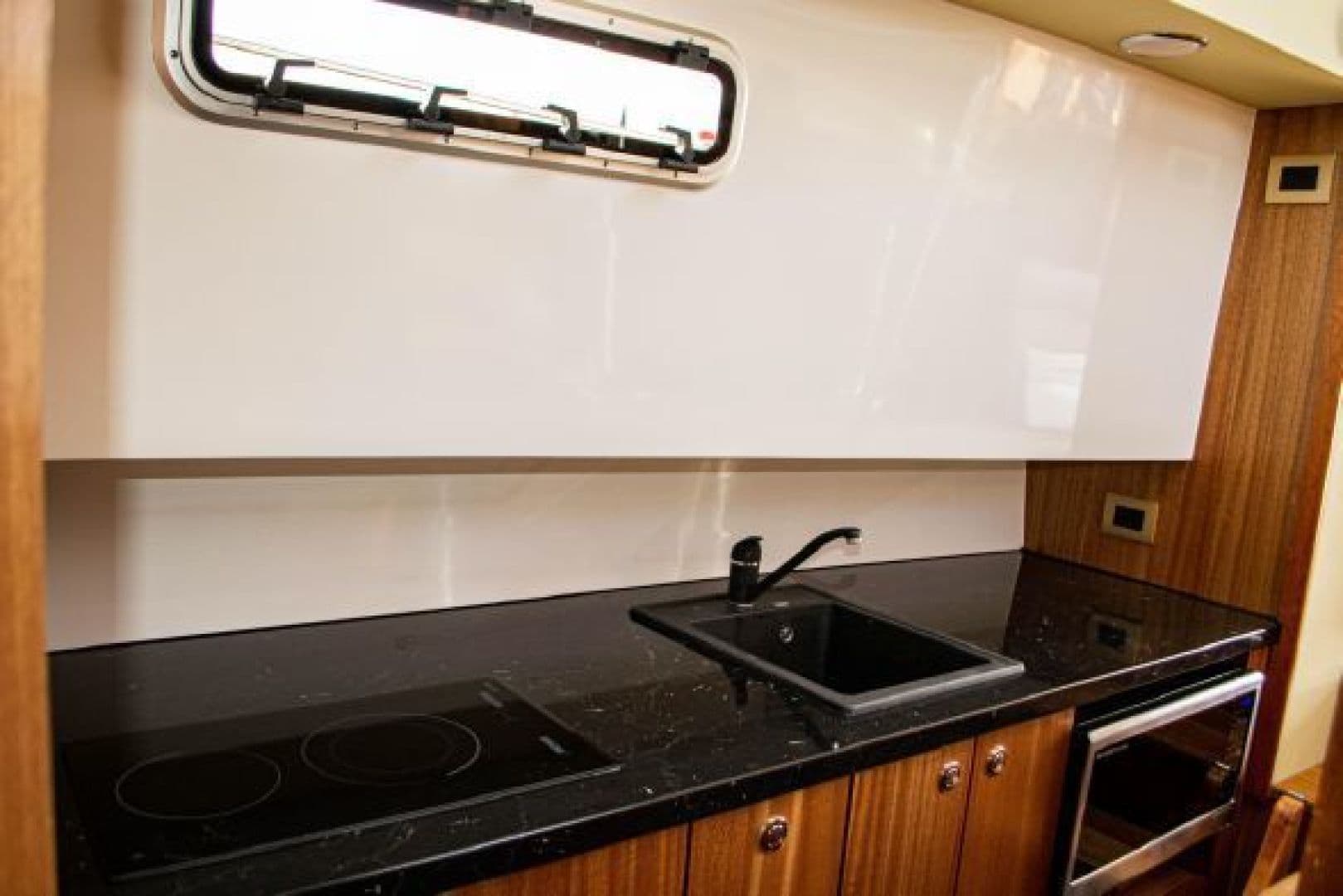 2019 Monachus Issa — photo 6