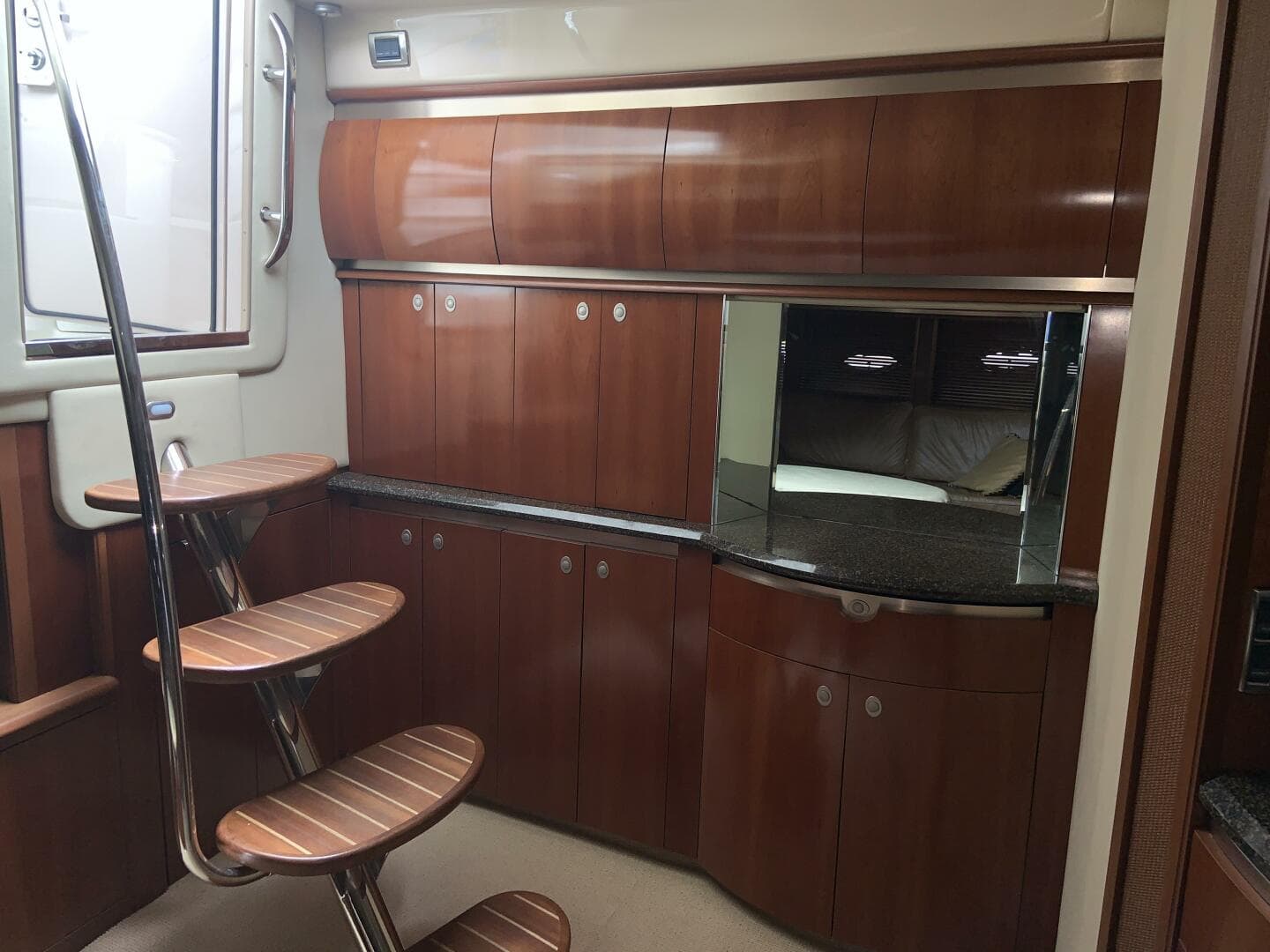 2005 Sea Ray 500 Sundancer — photo 51