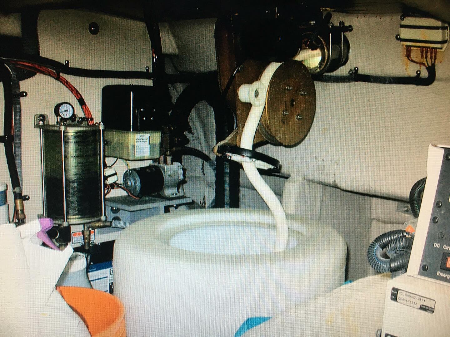 2005 Sea Ray 500 Sundancer — photo 20