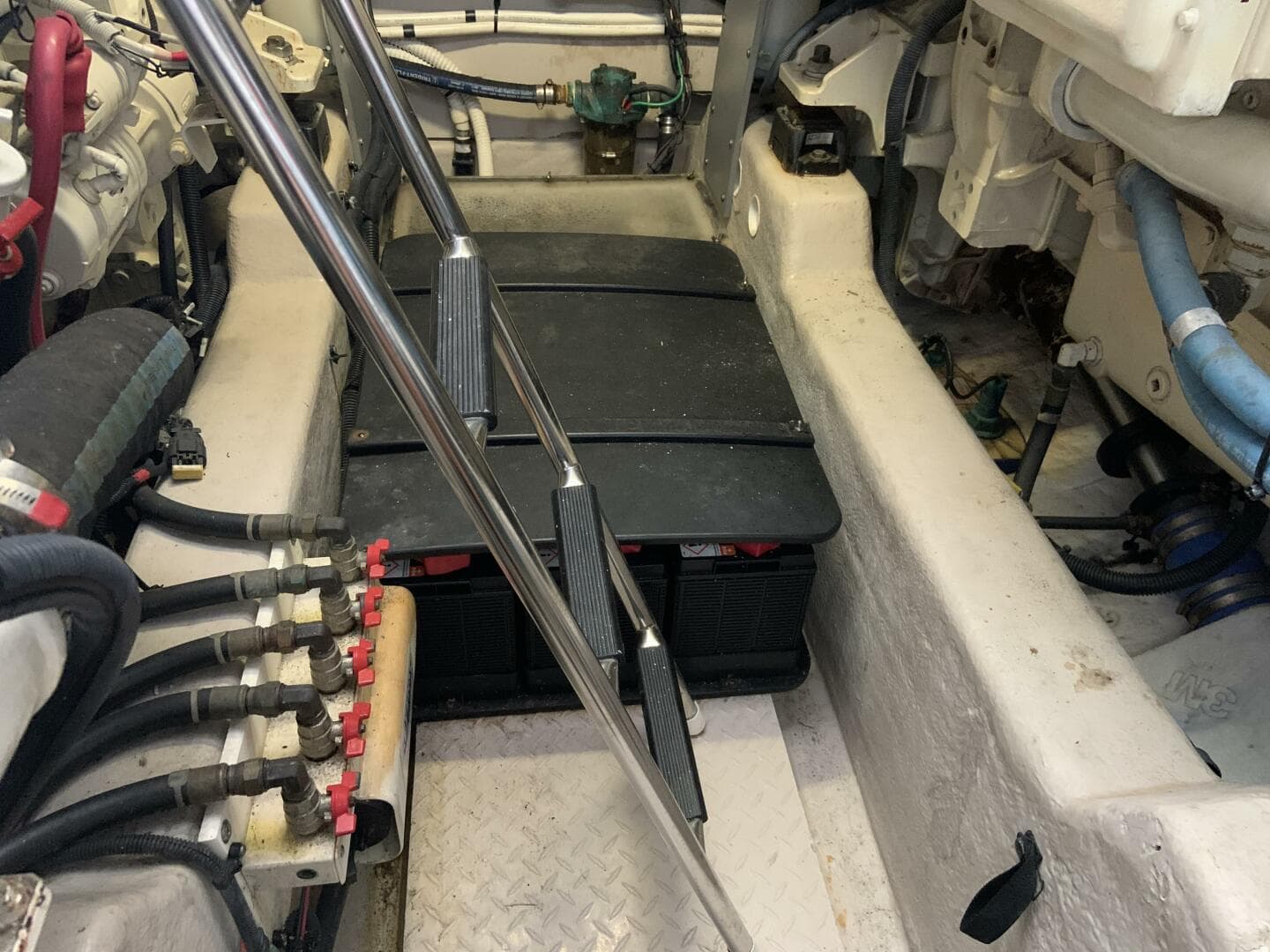 2005 Sea Ray 500 Sundancer — photo 24