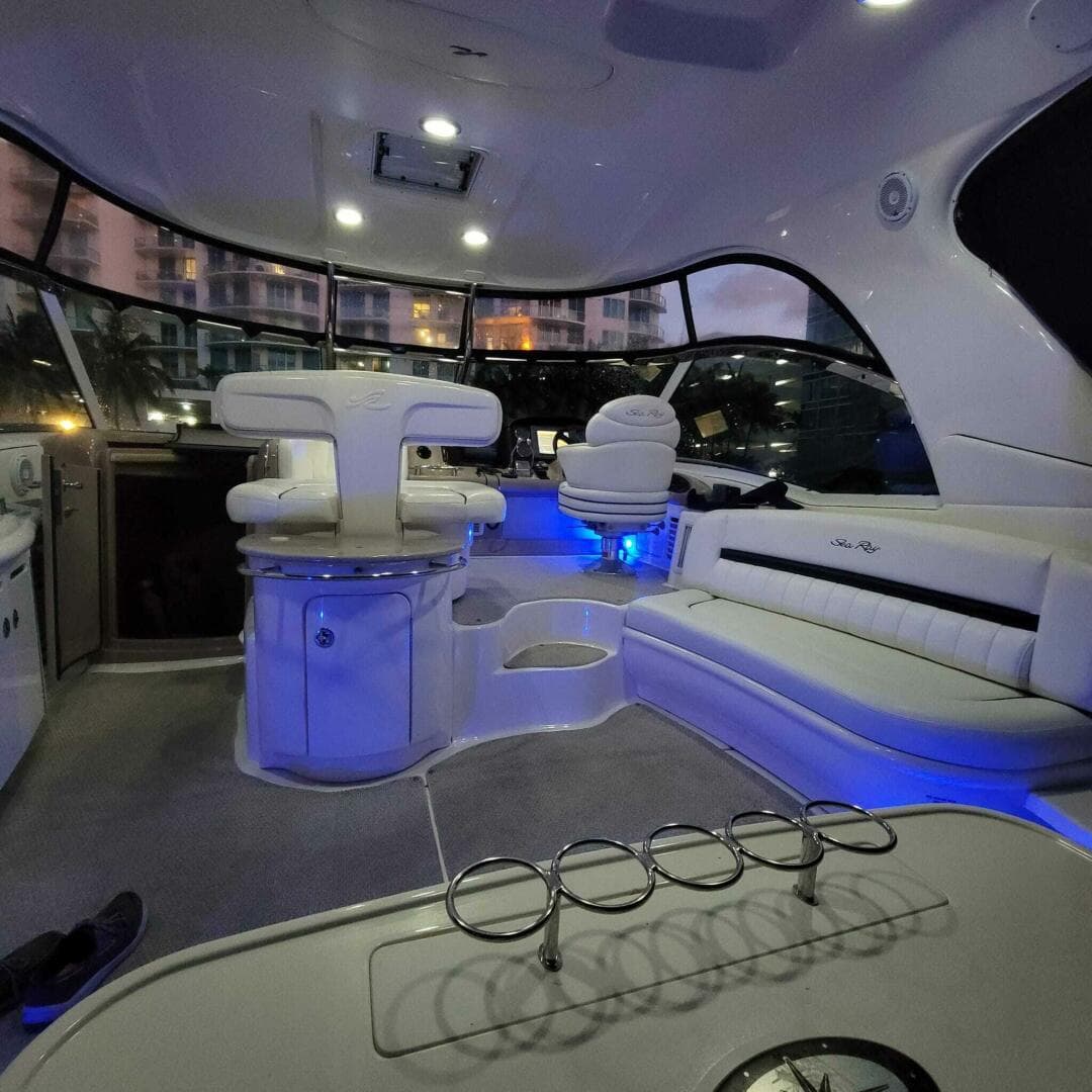 2005 Sea Ray 500 Sundancer — photo 63