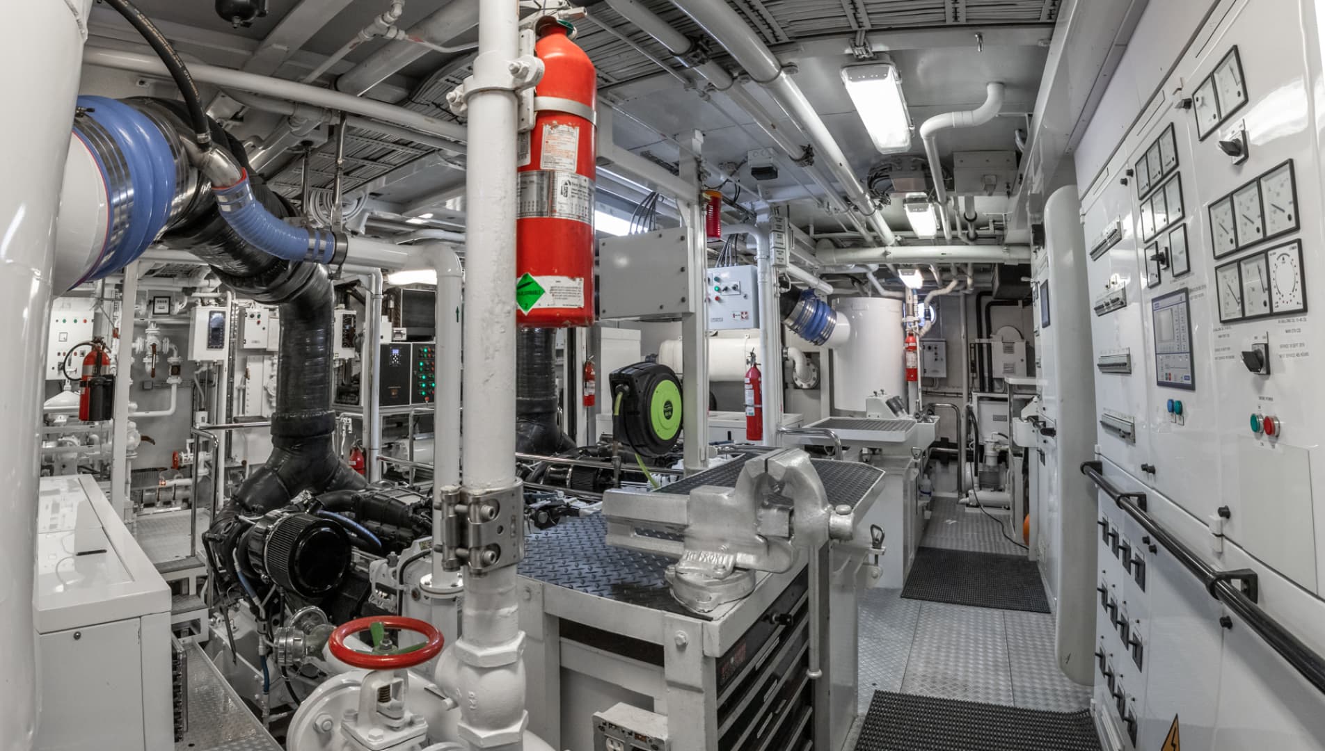 1992 Feadship — photo 48