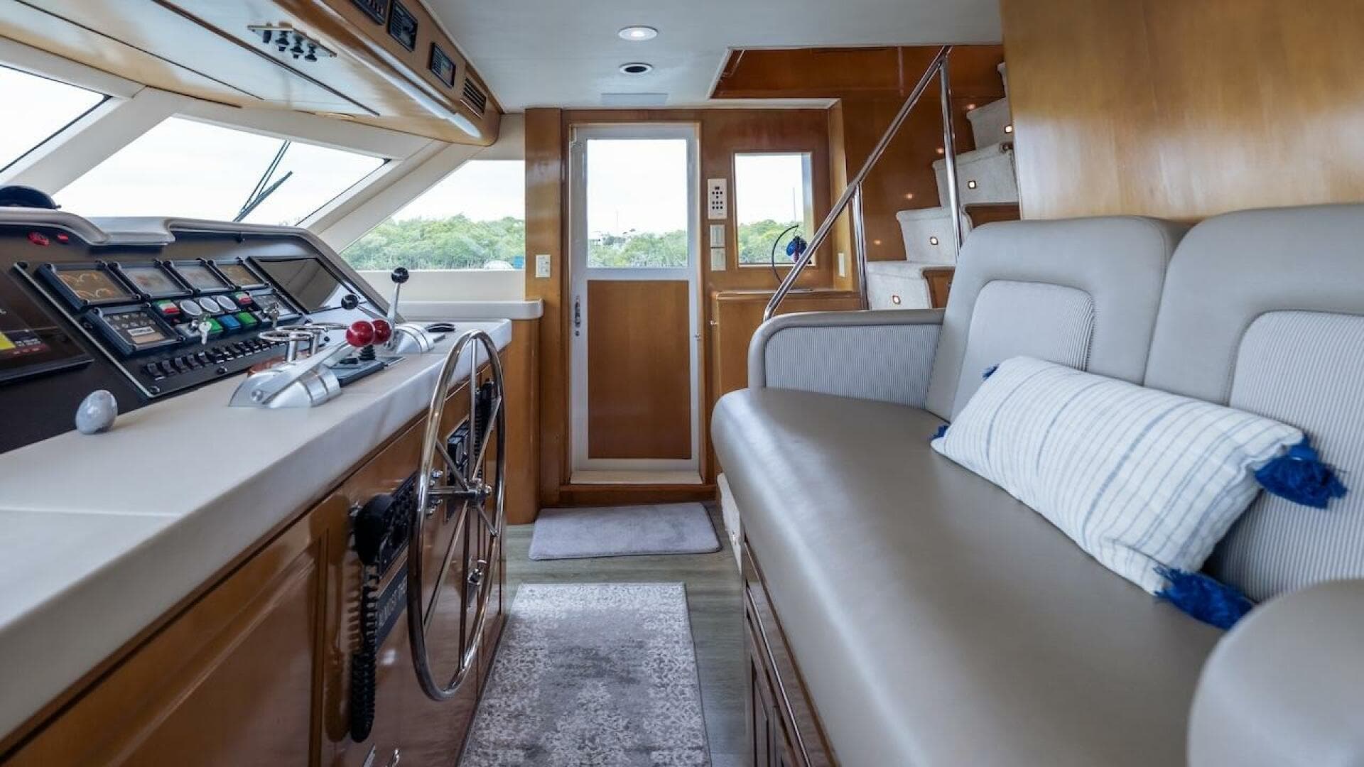 1998 Hatteras Sport Deck — photo 48