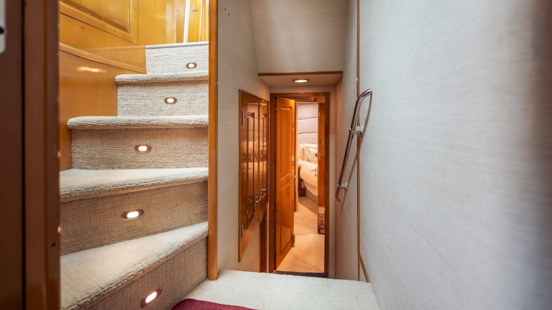 1998 Hatteras Sport Deck — photo 58