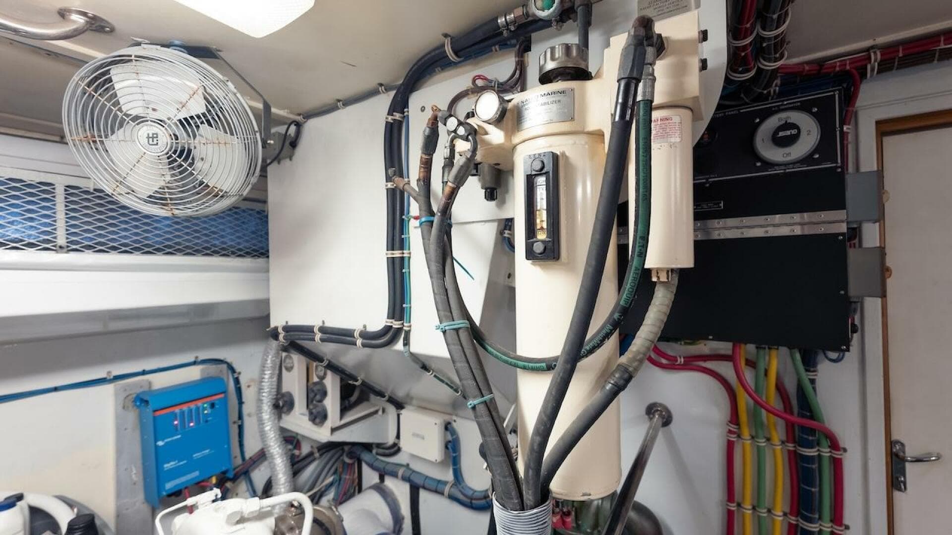 1998 Hatteras Sport Deck — photo 73