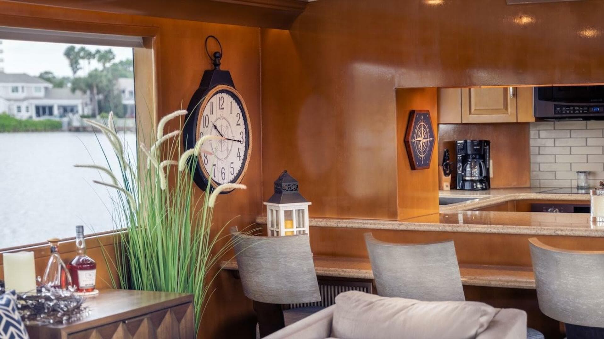 1998 Hatteras Sport Deck — photo 67