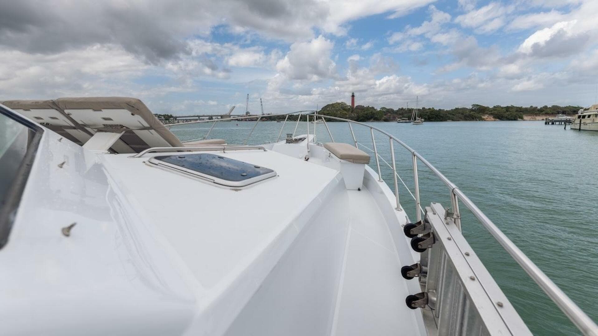 1998 Hatteras Sport Deck — photo 21