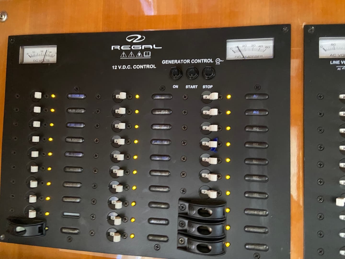 2009 Regal 5260 — photo 21