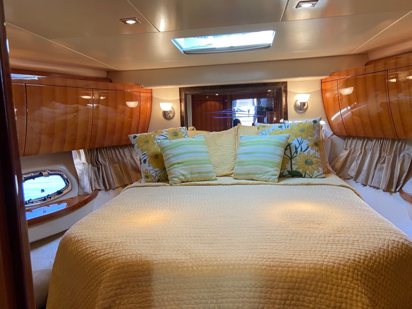 2009 Regal 5260 — photo 31