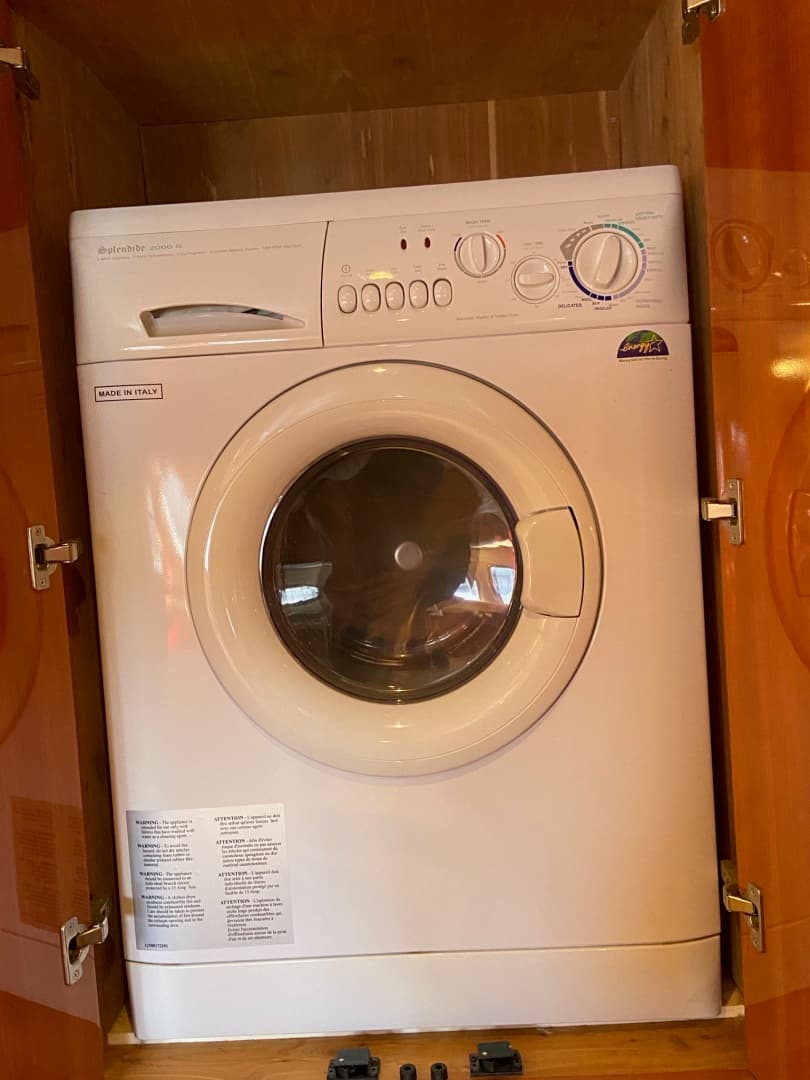 2009 Regal 5260 — photo 23