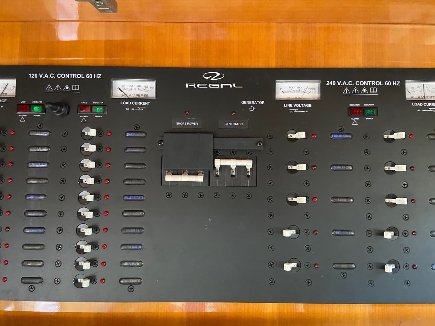 2009 Regal 5260 — photo 22