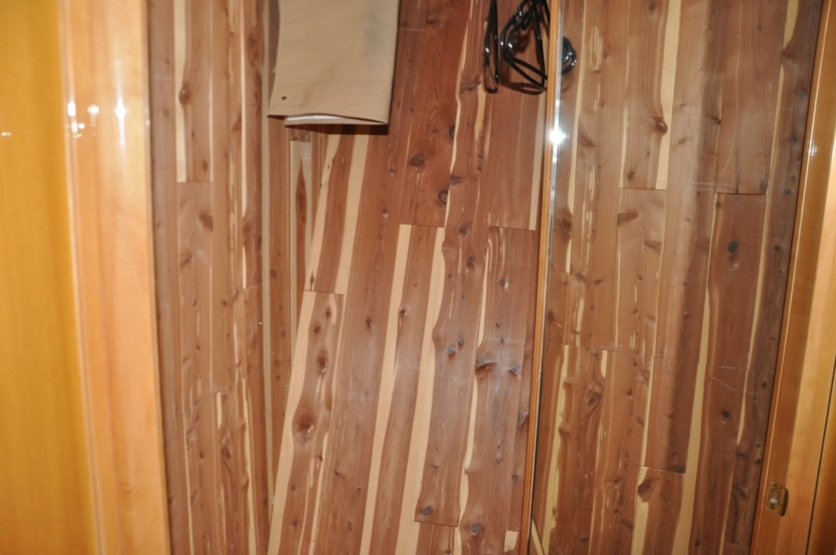 2003 Mckinna 58 — photo 21