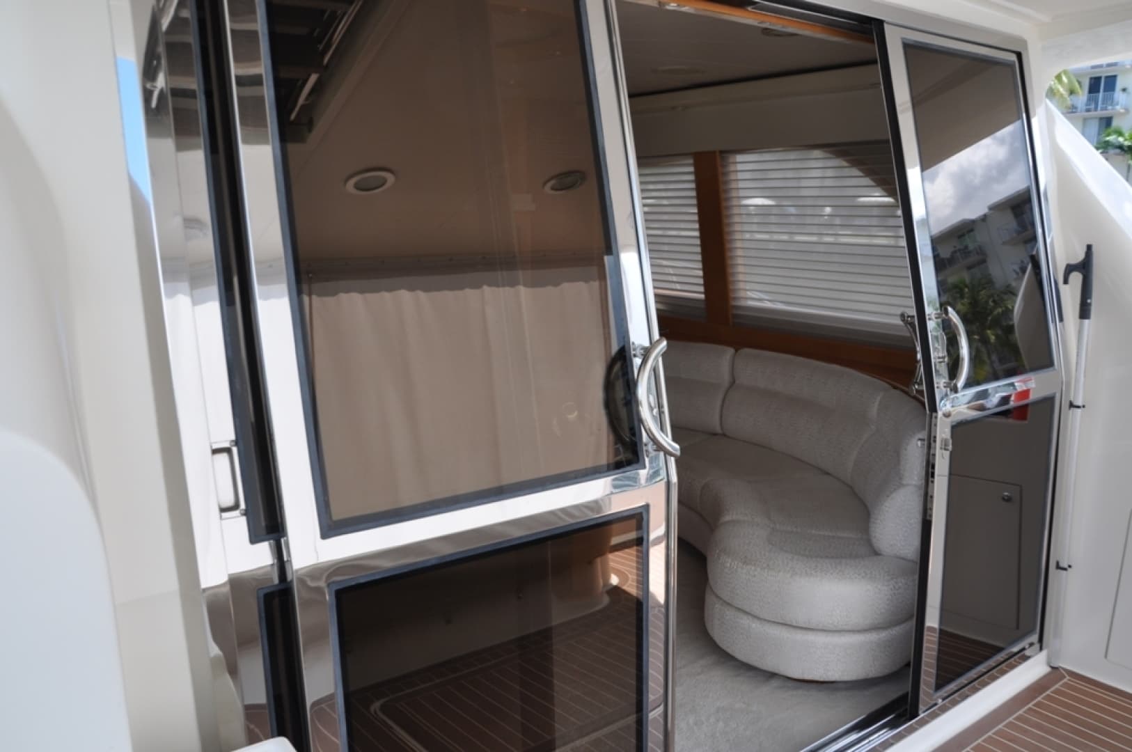 2003 Mckinna 58 — photo 5