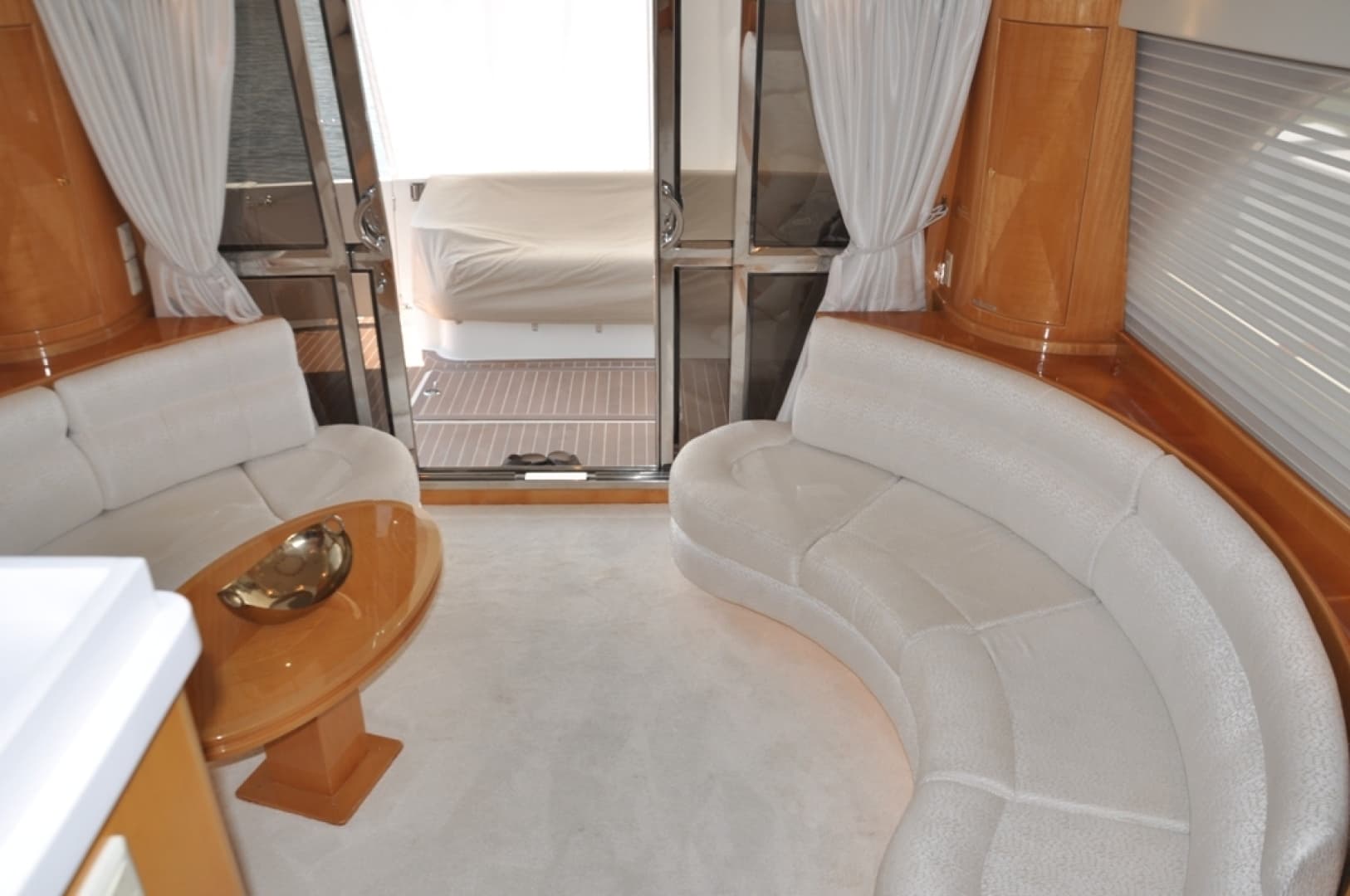 2003 Mckinna 58 — photo 6