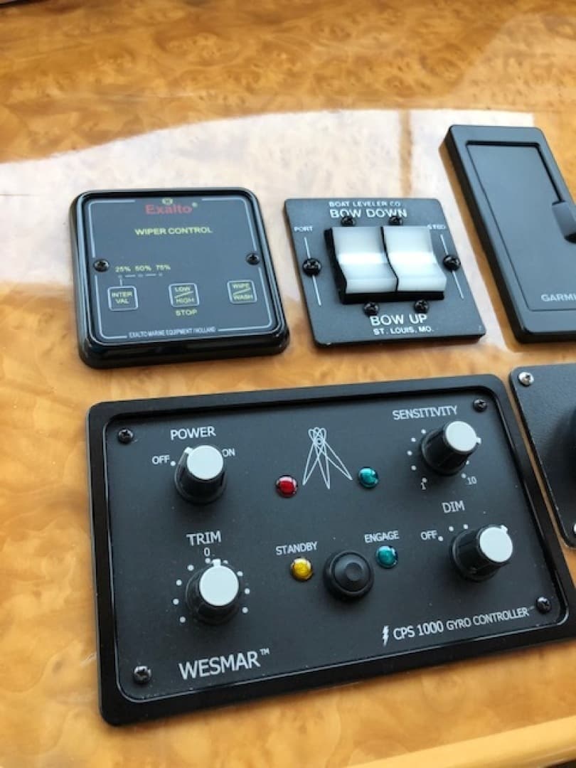 2003 Mckinna 58 — photo 27