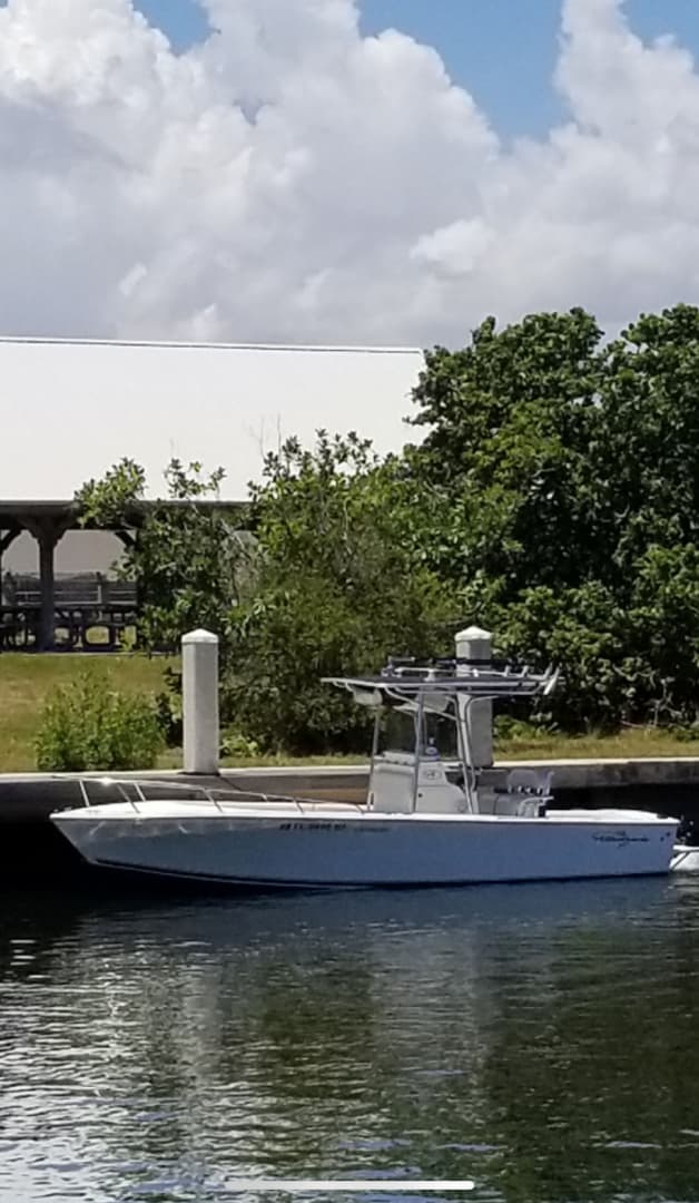 2006 Albemarle 242 Center Console — photo 1