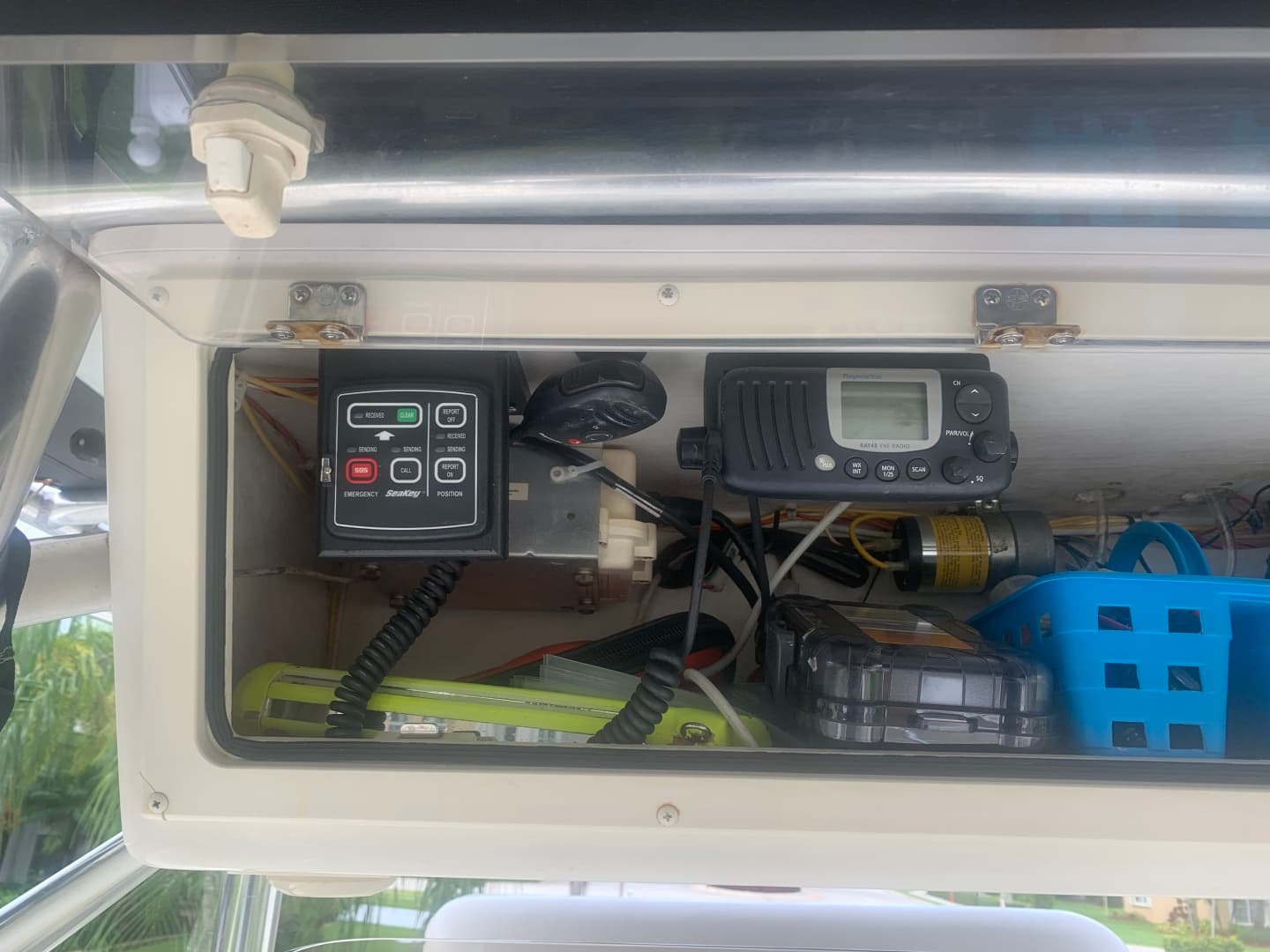 2006 Albemarle 242 Center Console — photo 13