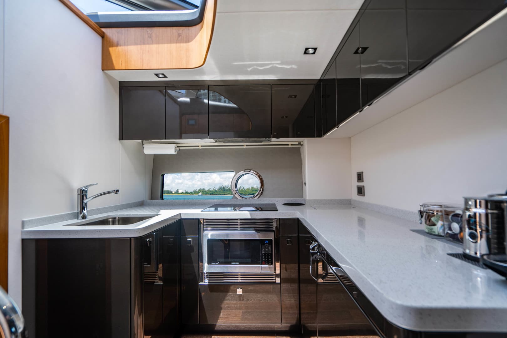 2019 Sunseeker Predator — photo 67